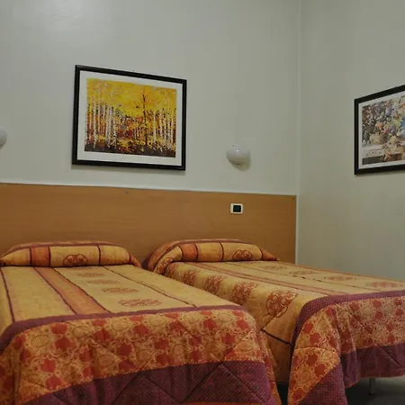 Robinia Hotel 3*