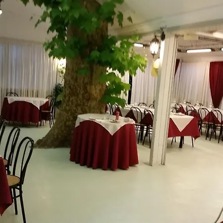 Robinia 3* Genzano di Roma