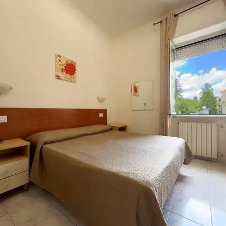 Robinia Genzano di Roma