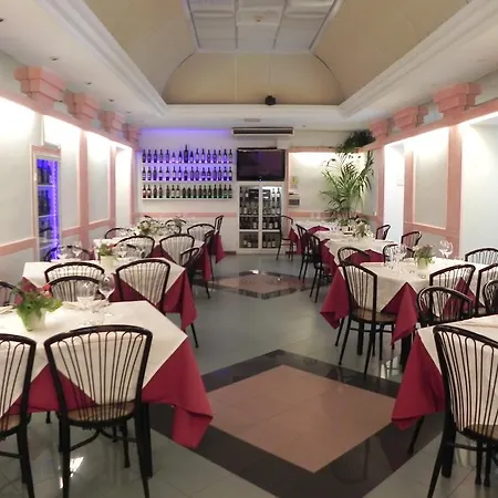 Hotel Robinia 3*